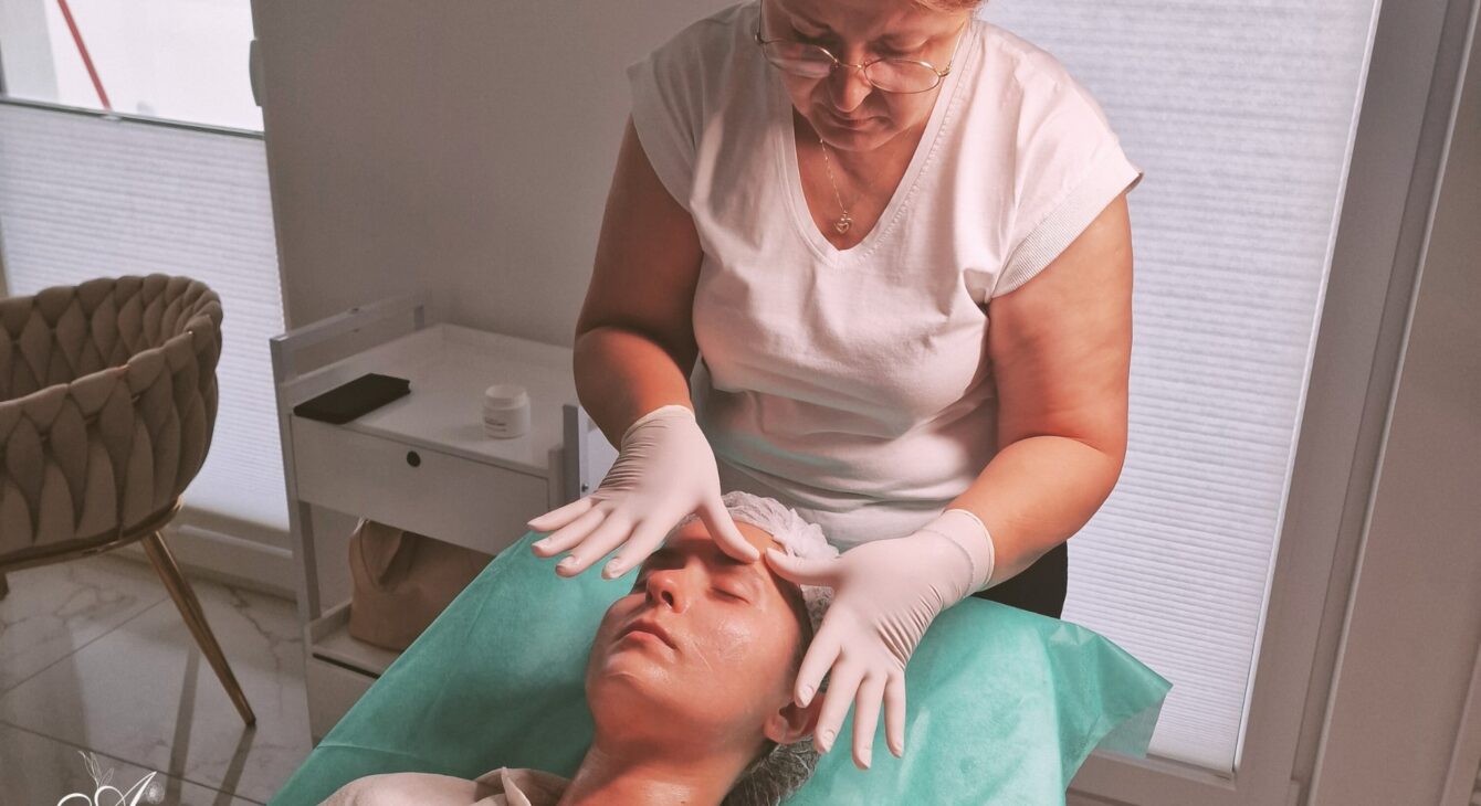 SQT Biomicroneedling – Case Study Jak jeden zabieg zmienił skórę mojej klientki - Gabinet Zdrowej Skóry - Alicja Rytel - Warszawa (1)-min